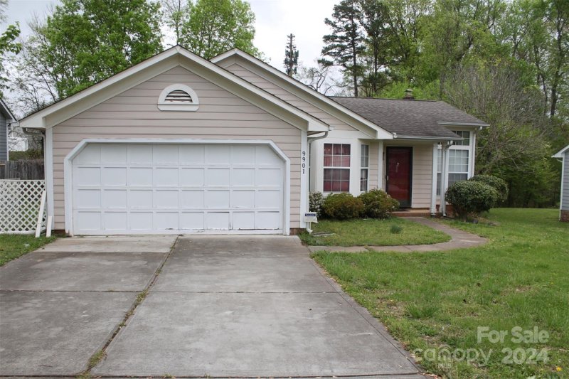 Property image 2 at 9901 Dunfries Road, Matthews, NC 28105