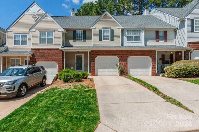 Property image 2 at 5923 Prescott Court, Charlotte, NC 28269