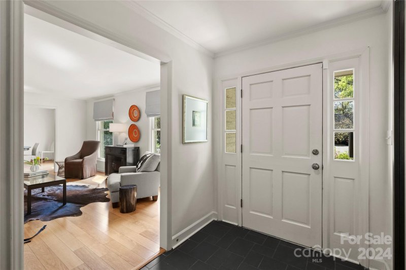 Property image 5 at 4815 Montclair Avenue, Charlotte, NC 28211