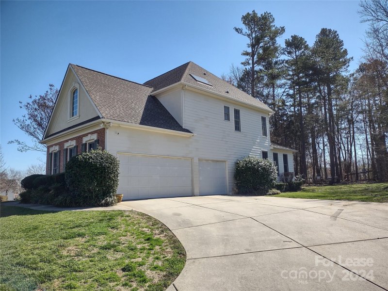 Property image 2 at 2301 Treymore Lane, Charlotte, NC 28262