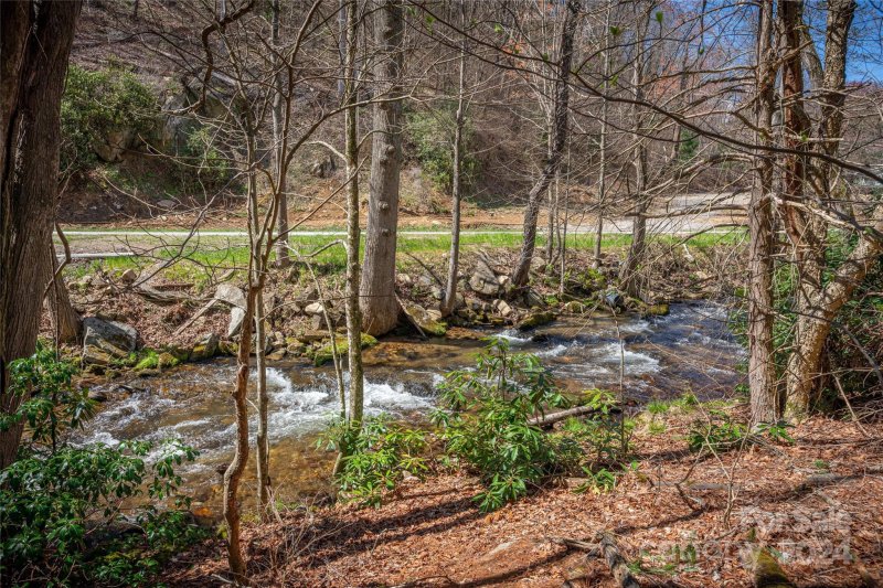 Property image 3 at 134 Laurel Branch Road, Maggie Valley, NC 28751