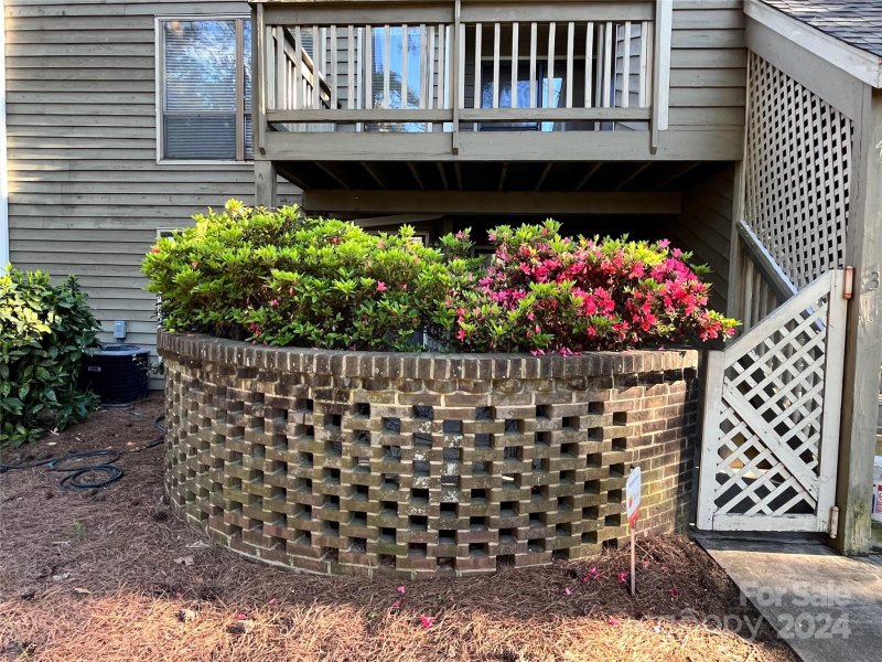 Property image 4 at 1600 Sharon Road, Charlotte, NC 28210