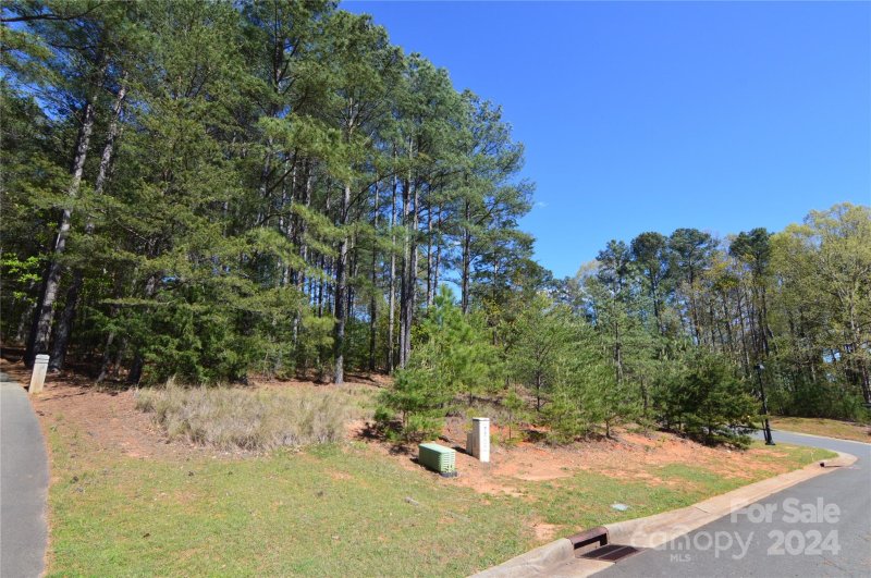 Property image 2 at 4001 Beechwood Spring Lane, Belmont, NC 28012