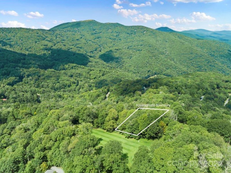 Property image 4 of 936 Upper Lookout Drive in Wolf Laurel, Mars Hill, NC 28754