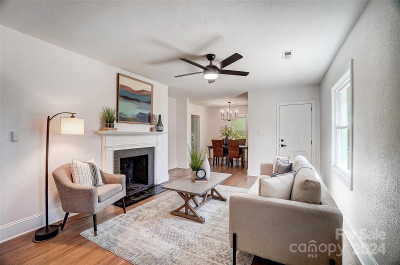 Property image 2 at 1140 Skyview Road, Charlotte, NC 28208