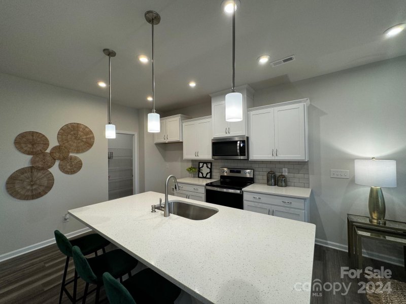 Property image 4 at 5109 Carrick Street, Charlotte, NC 28213