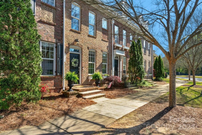 Property image 2 at 9728 Longstone Lane, Charlotte, NC 28277