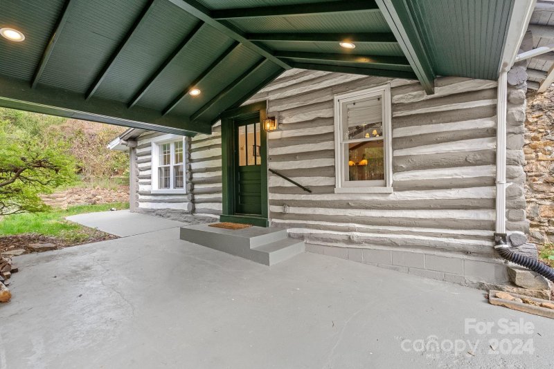 Property image 2 at 207 Hawthorne Avenue, Swannanoa, NC 28778