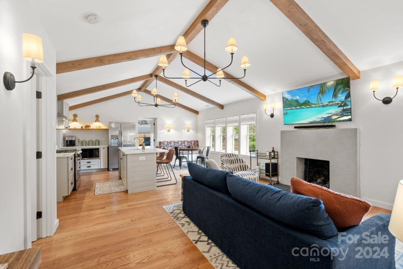 Property image 3 at 207 Hawthorne Avenue, Swannanoa, NC 28778