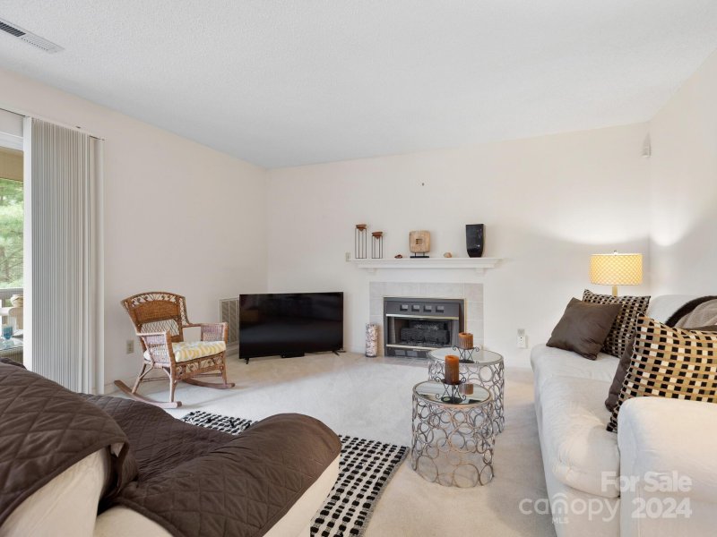 Property image 3 at 701 Woodlea Court, Asheville, NC 28806