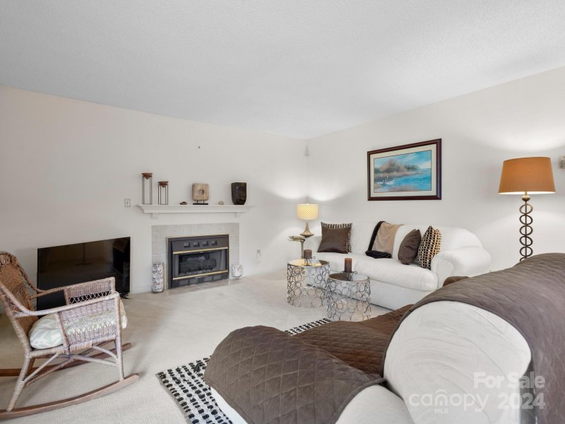 Property image 4 at 701 Woodlea Court, Asheville, NC 28806