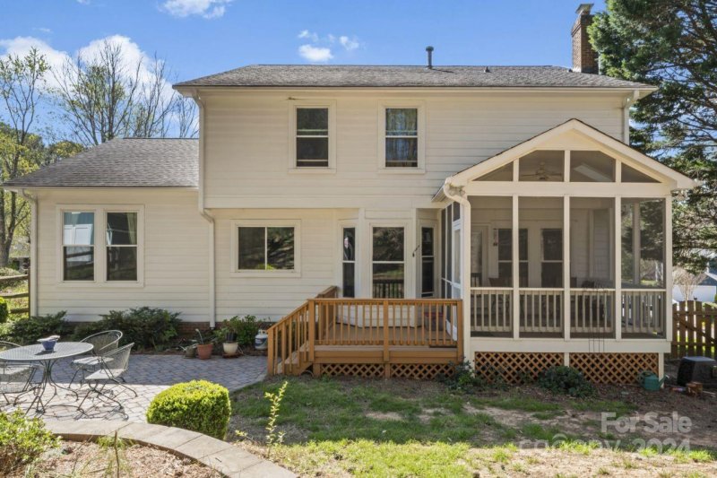 Property image 2 at 9915 Wolf Creek Trail, Charlotte, NC 28269