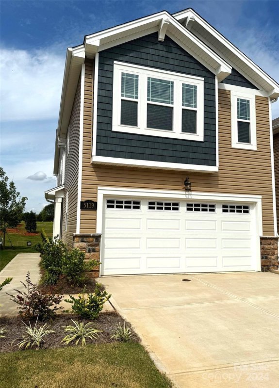 Property image 2 at 5119 Carrick Street, Charlotte, NC 28213
