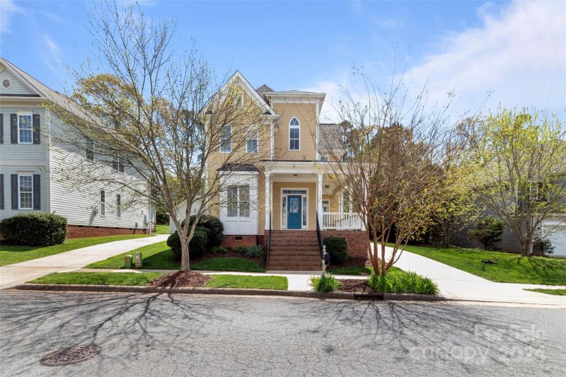 Property image 3 at 119 W Morehouse Avenue, Mooresville, NC 28117