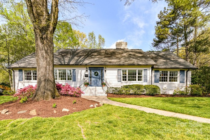 Property image 2 at 3026 Rustic Lane, Charlotte, NC 28210