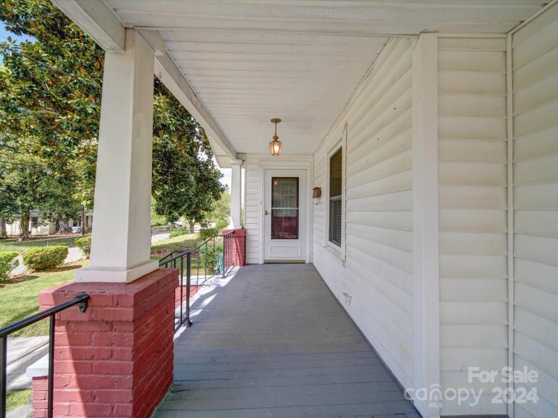 Property image 3 at 510 Morehead Street, Gastonia, NC 28054