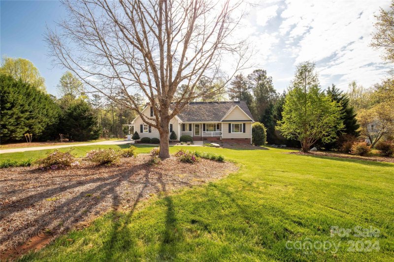 Property image 3 at 1413 Whirlaway Court, York, SC 29745