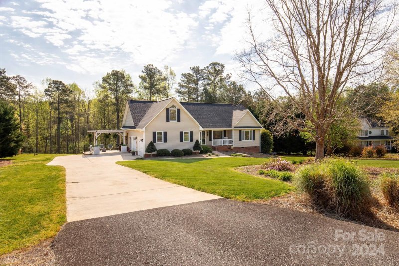 Property image 4 at 1413 Whirlaway Court, York, SC 29745