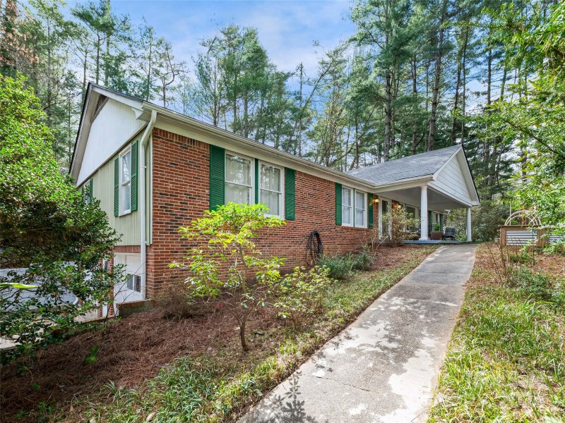 Property image 5 at 8 Brushwood Road, Asheville, NC 28804