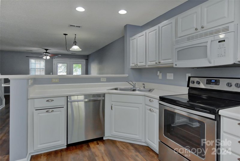 Property image 5 at 10787 Holly Ridge Boulevard, Charlotte, NC 28216