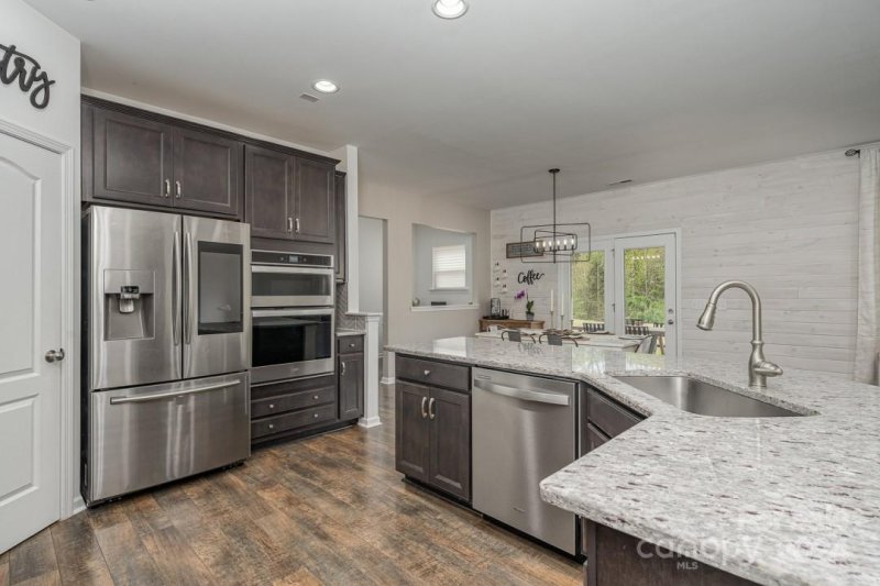 Property image 5 at 1144 Wellington Avenue, Fort Mill, SC 29707