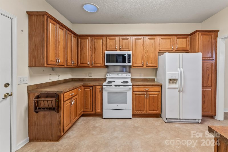 Property image 3 at 495 26th Avenue, Hickory, NC 28601