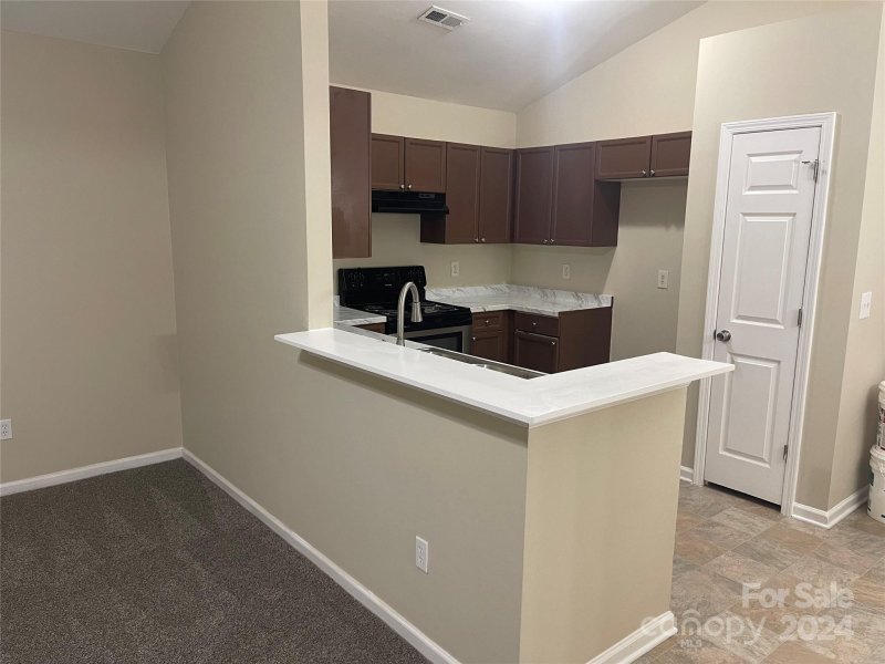 Property image 3 at 107 High Winds Lane, Charlotte, NC 28208