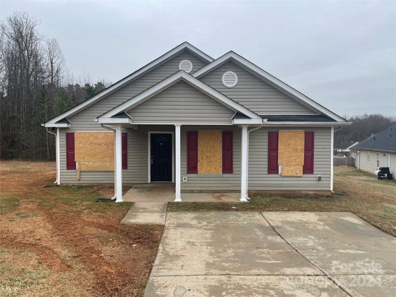 Property image 4 at 107 High Winds Lane, Charlotte, NC 28208