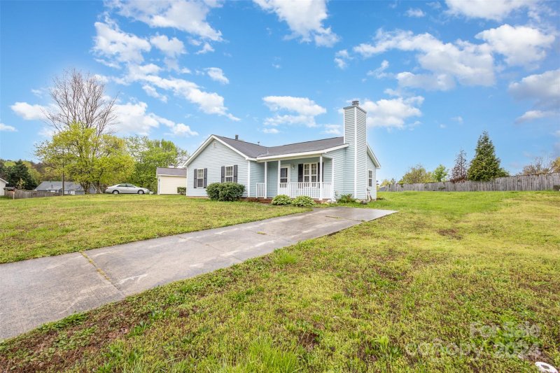 Property image 2 at 1302 Eagles Landing Drive, Charlotte, NC 28214