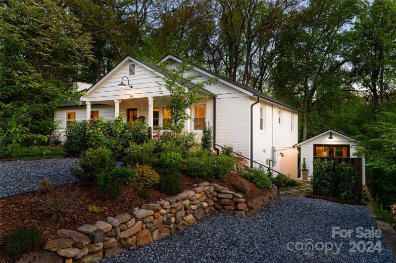 Property image 2 at 24 Dellwood Street, Asheville, NC 28806