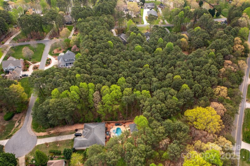 Property image 3 of 8487 Mayflower Court in Somerset On Lake Norman, Terrell, NC 94043