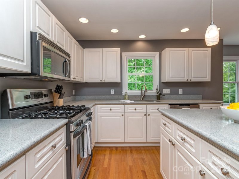 Property image 3 at 4800 Hickory Glen Drive, Matthews, NC 28105