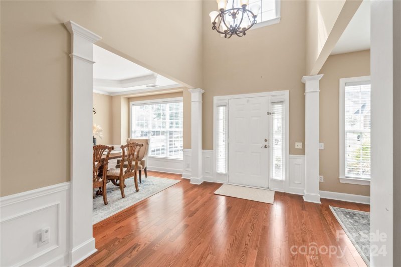 Property image 5 at 4935 King Arthur Drive, Charlotte, NC 28277