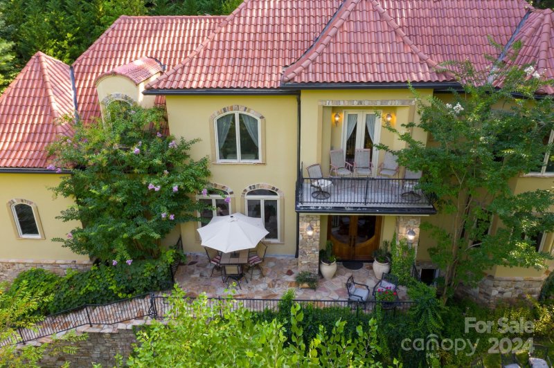 Property image 5 of 598 Old Toll Road in Sunset Mountain, Asheville, NC 28804