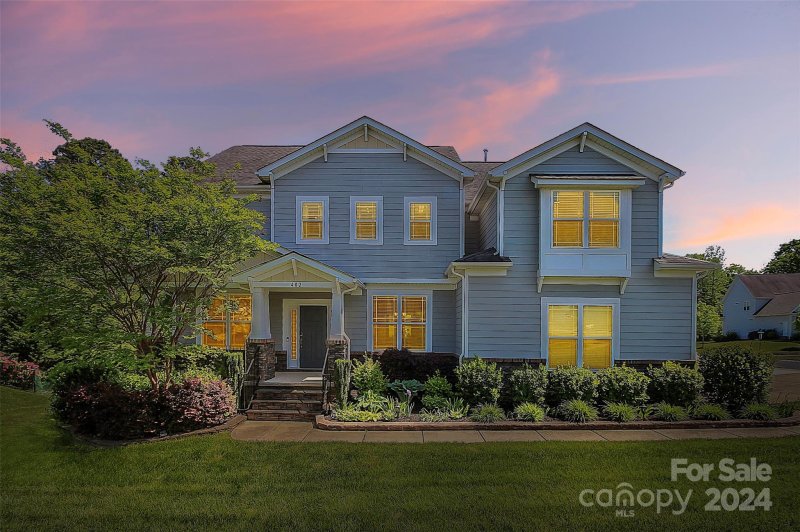 402 Inverness Place