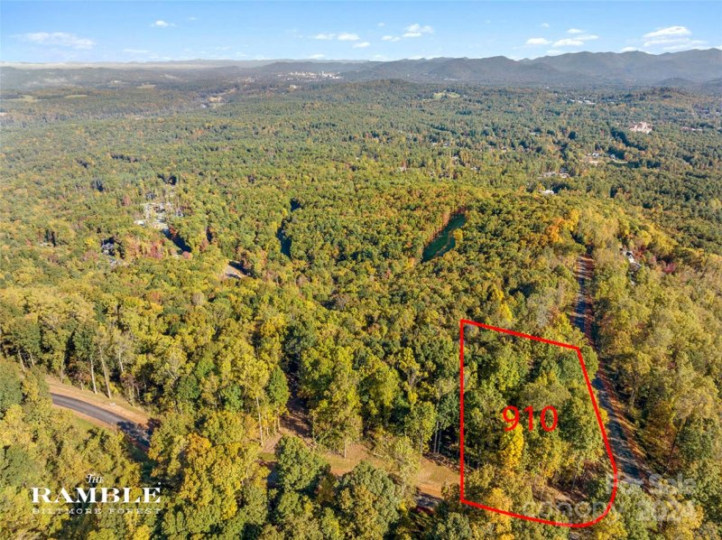 Property image 3 of 735 Tea House Drive in Ramble Biltmore Forest, Asheville, NC 28803