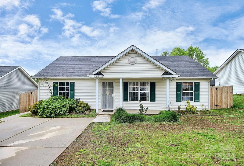 Property image 2 at 4632 Palm Breeze Lane, Charlotte, NC 28208