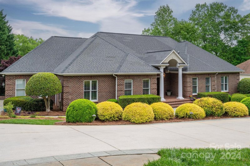 Property image 3 at 404 Maymont Drive, Cramerton, NC 28032