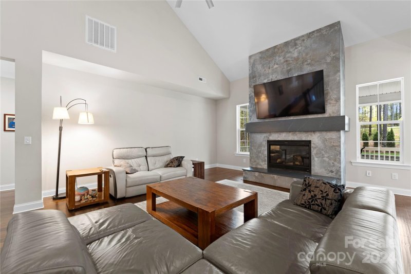 Property image 4 at 6316 Harbor Oaks Drive, Denver, NC 28037