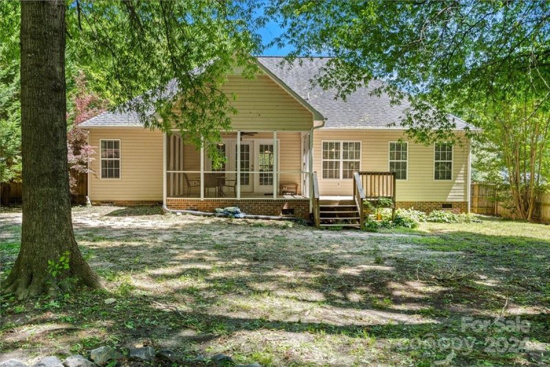 Property image 4 at 111 Scotch Pine Drive, York, SC 29745