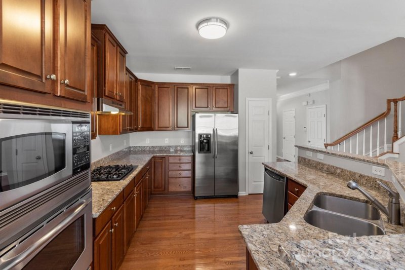 Property image 3 at 20433 Harbor View Drive, Cornelius, NC 28031