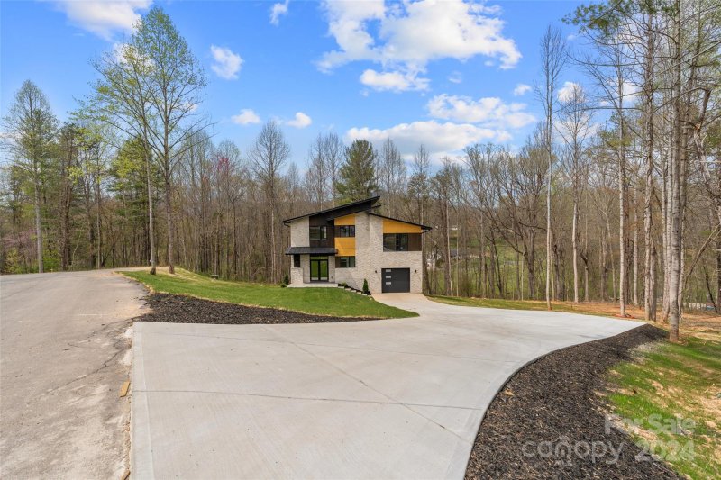 Property image 4 at 39 Baxter Woods Lane, Candler, NC 28715