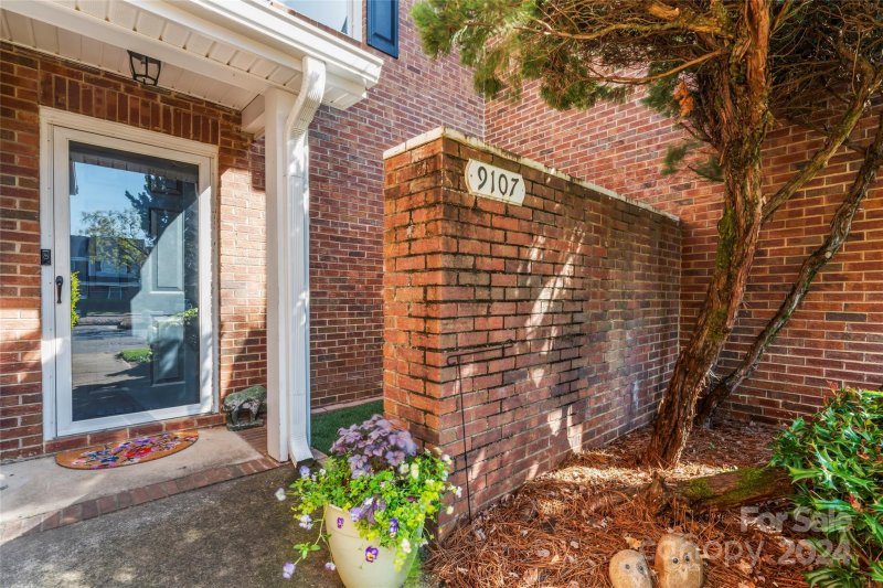 Property image 3 at 9107 Kings Canyon Drive, Charlotte, NC 28210