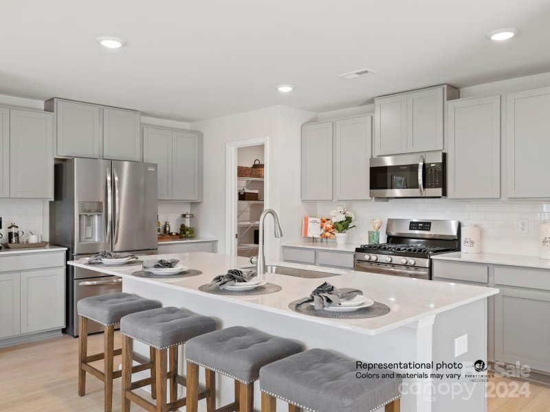 Property image 2 at 140 Brentwood Drive, Statesville, NC 28625