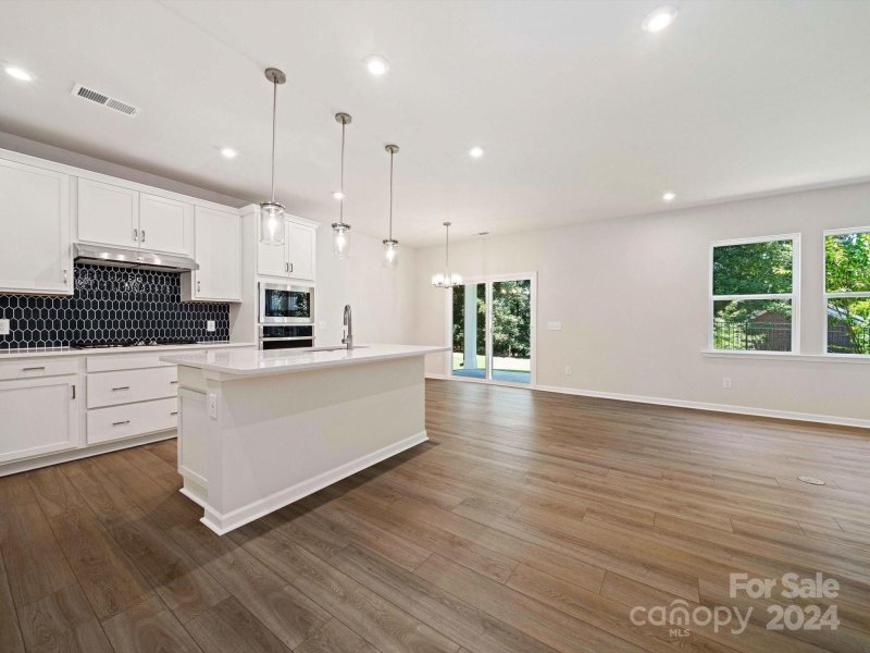 Property image 2 at 8118 Franklin Trail Street, Mint Hill, NC 28227