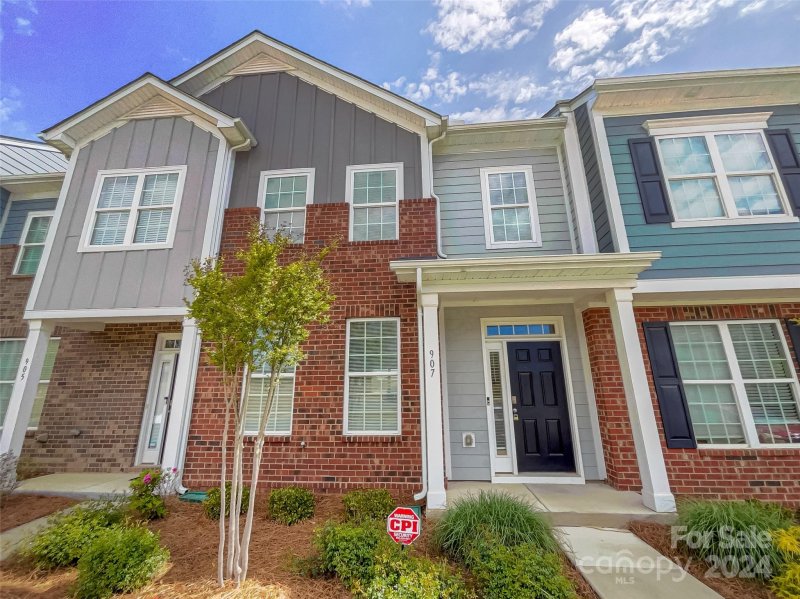 907 Goldmine Hill Court