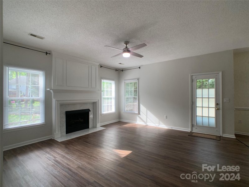 Property image 2 at 19902 Catamaran Court, Cornelius, NC 28031