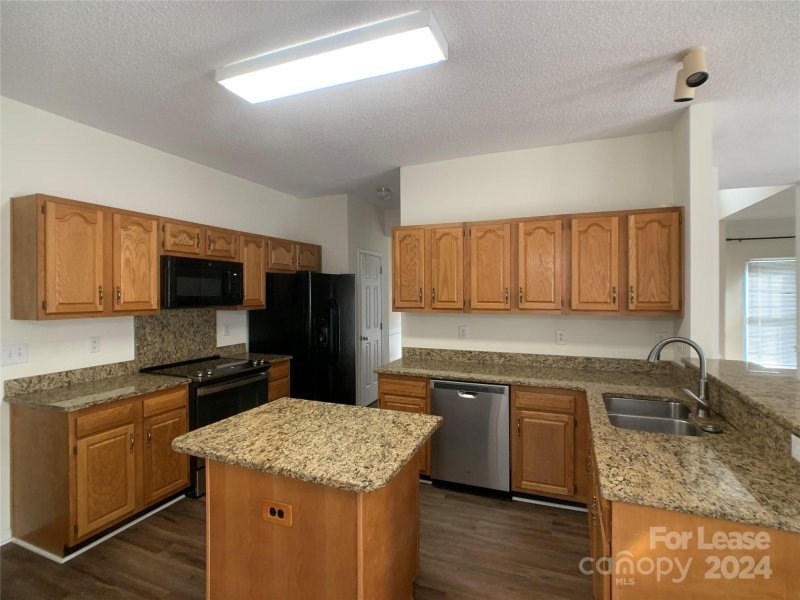 Property image 4 at 19902 Catamaran Court, Cornelius, NC 28031