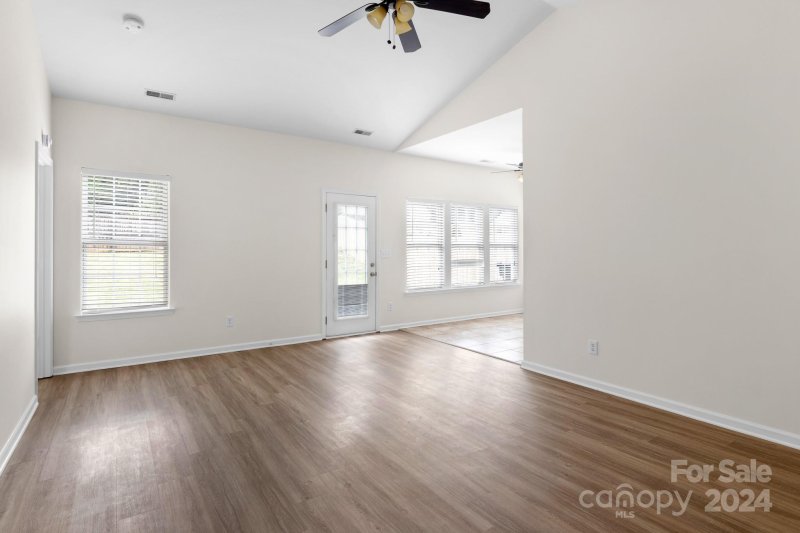 Property image 4 at 6845 Parkers Crossing Drive, Charlotte, NC 28215