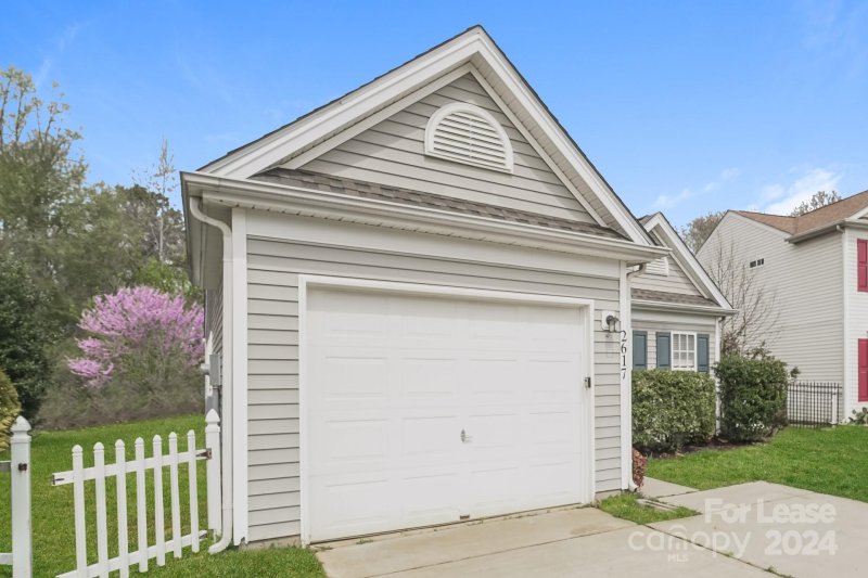 Property image 3 at 2617 Oasis Lane, Charlotte, NC 28214